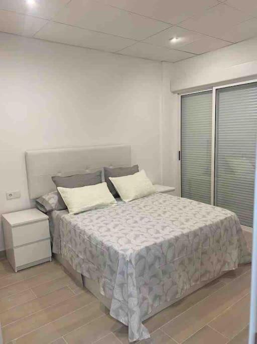Planta Baja Moderna Y Nueva A Estrenar En El Centro Ciudad 2 Habitaciones Y 2 Banos إلتشه المظهر الخارجي الصورة